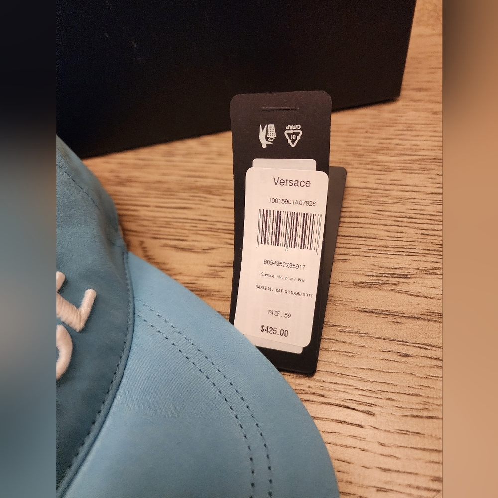 📣SOLD OUT! NWT Unisex Versace Logo Blue Hat - Picture 6 of 7